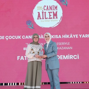 Bakanımız Göktaş, "Bilge Çocuk Canım Ailem Kısa Hikaye Yarışması" Ödül Töreni'ne katıldı - fotoğraf 3