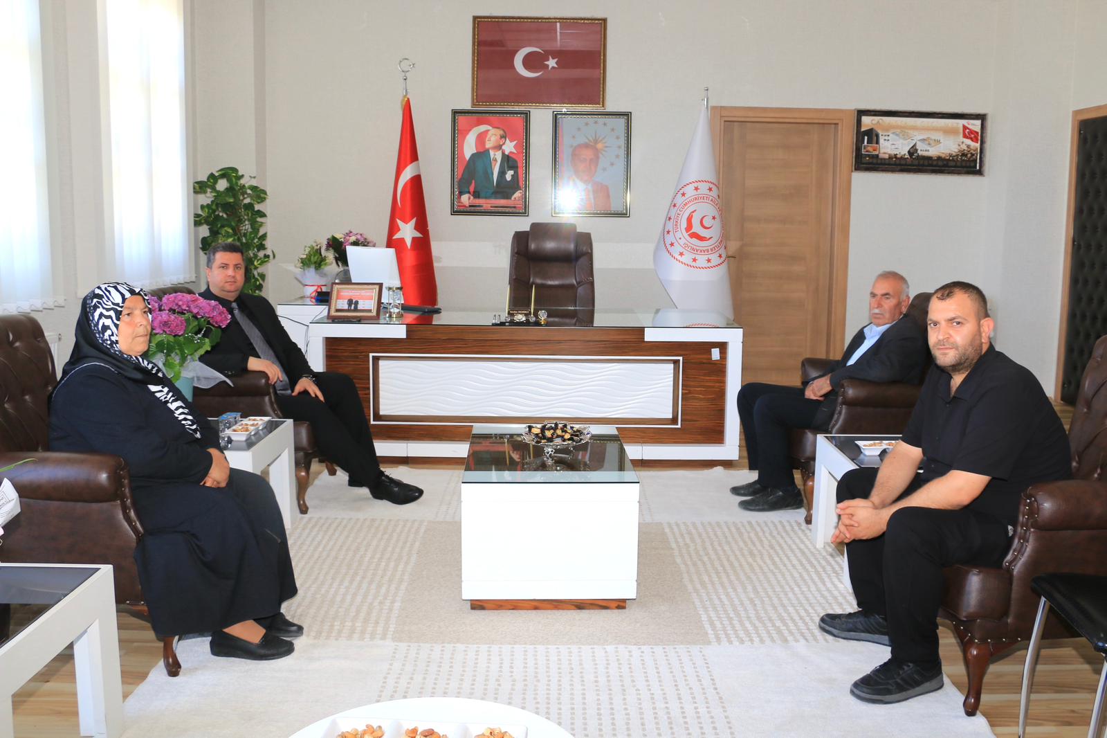 KAHRAMAN ŞEHİDİMİZ SEÇKİN YALÇIN'IN AİLESİNDEN İL MÜDÜRÜMÜZE HAYIRLI OLSUN ZİYARETİ
