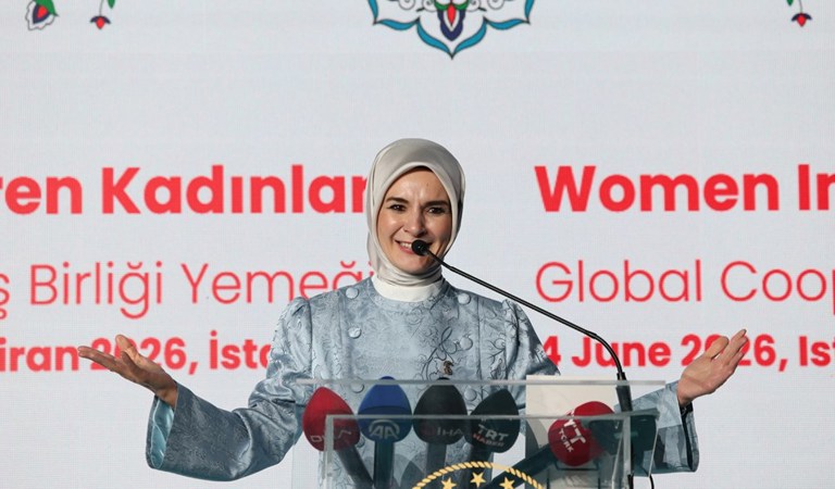 Bakanımız Göktaş, "Geleceğe İlham Veren Kadınlar-Küresel İşbirliği Akşam Yemeği" programına katıldı