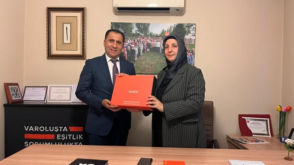 İl Müdürümüz İlkay Türkoğlu, KADEM Aydın Kurucu Temsilcisi , Öğretim Görevlisi Dilek Akıcı’yı Ziyaret