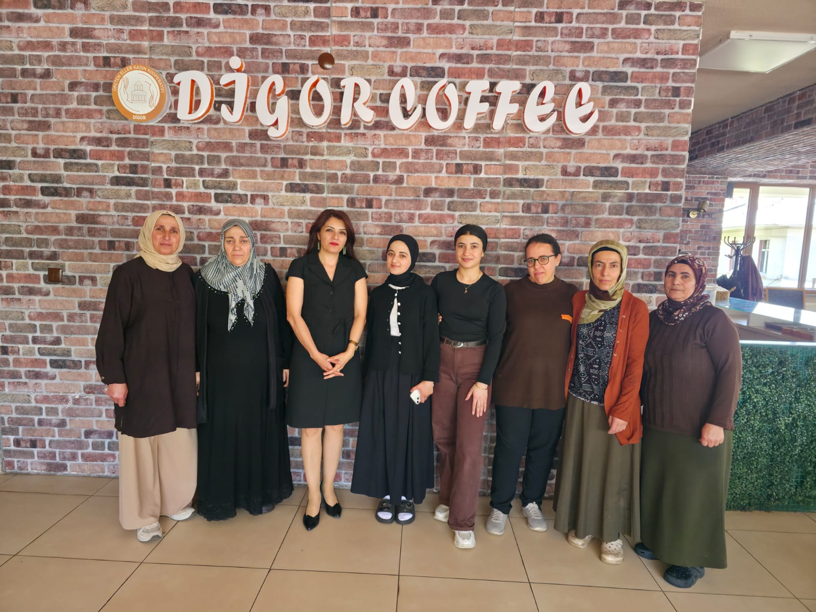 ŞÖNİM Müdürlüğümüz tarafından, Kadın Kooperatiflerinin Güçlendirilmesi İş Planı kapsamında Digor İlçesi Üreten Eller Kadın Kooperatifi ziyaret edilmiştir.