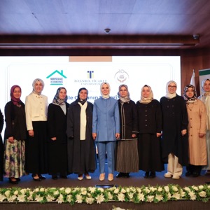Bakanımız Göktaş, "Aile Olmanın Değeri: Yuva Olmak" programına katıldı - fotoğraf 4