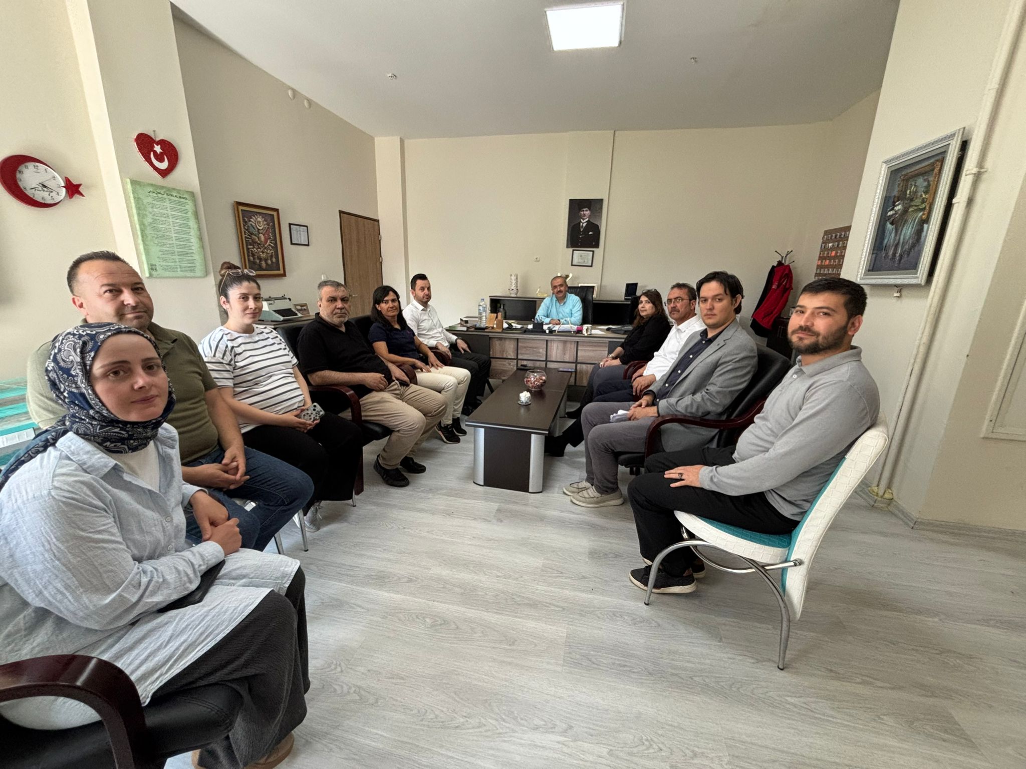 İl Müdürümüz Sayın Bilal Erdoğan Sandıklı Hüseyin Develi Huzurevi’ni Ziyaret Ederek Bilgi Aldı.