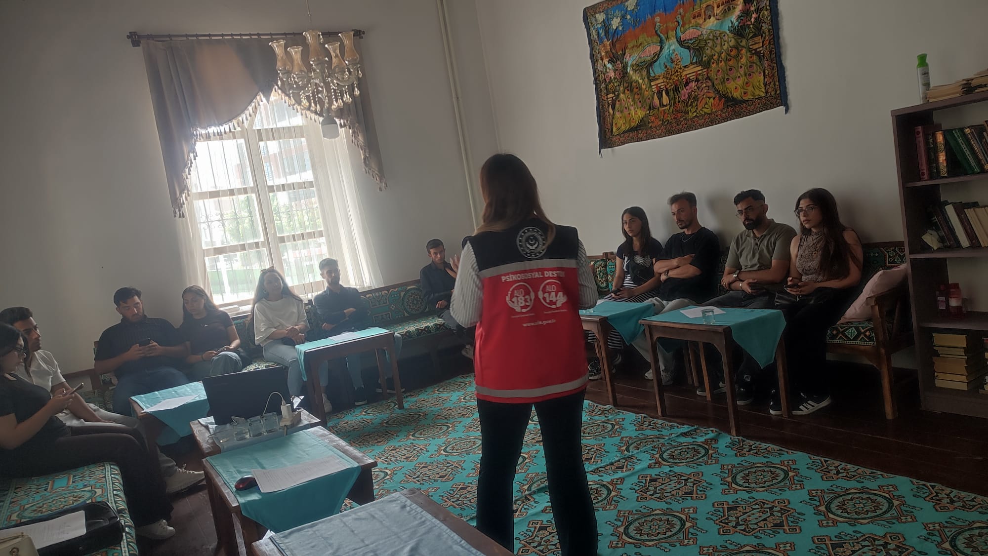 Evlenecek Gençlerin Desteklenmesi Projesi Kapsamında Evlilik Öncesi Eğitimlerimiz Sosyal Hizmet Merkezlerimizce Devam Etmektedir.