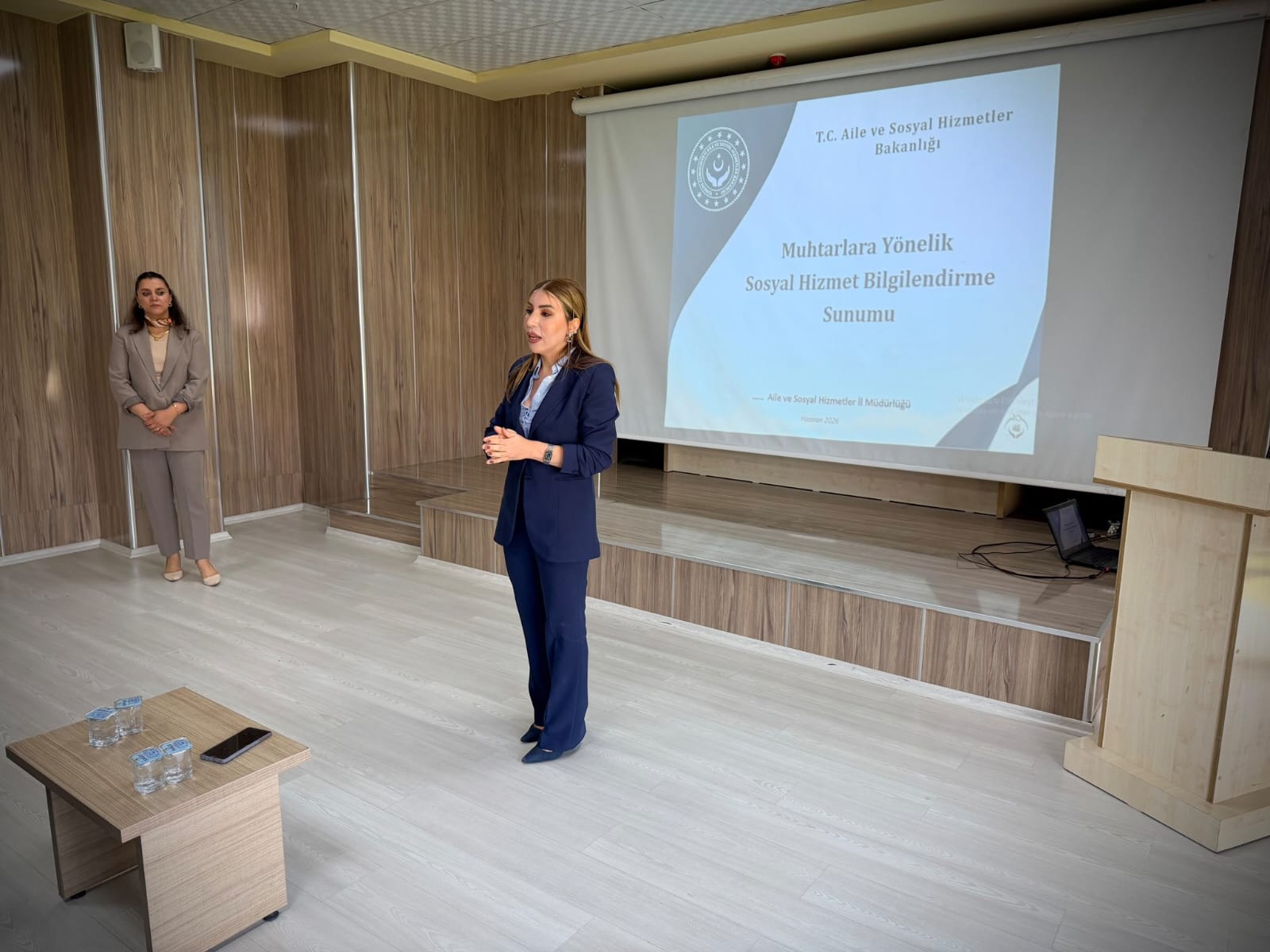 Yüksekova İlçemizdeki Muhtarlarla Toplantı Gerçekleştirildi