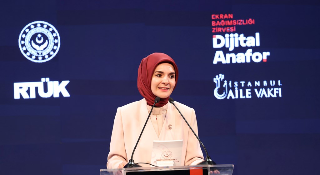 Bakanımız Göktaş, "Dijital Anafor: Ekran Bağımsızlığı Zirvesi"nde konuştu