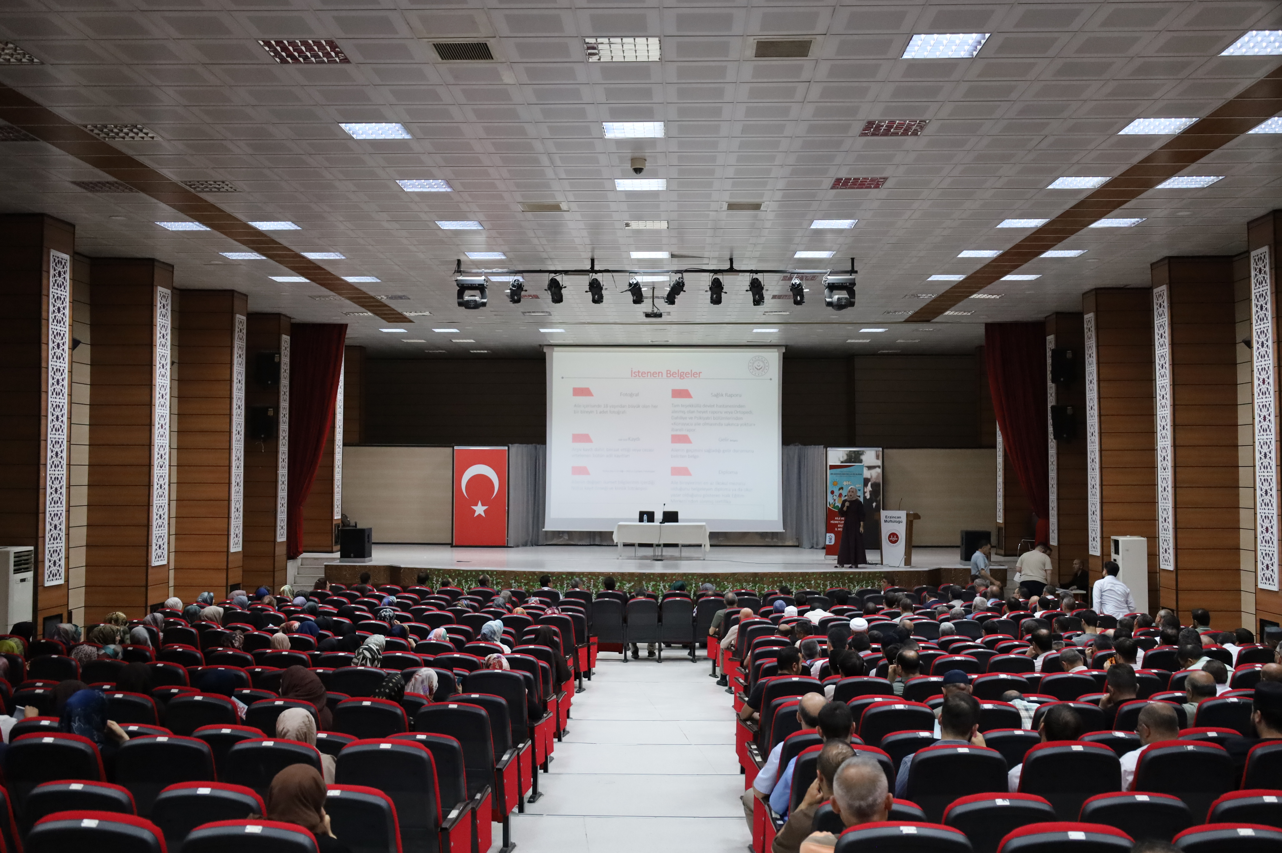 İl Müdürlüğümüzce Koruyucu Aile Tanıtımlarımızla Gönüllere Dokunuyoruz