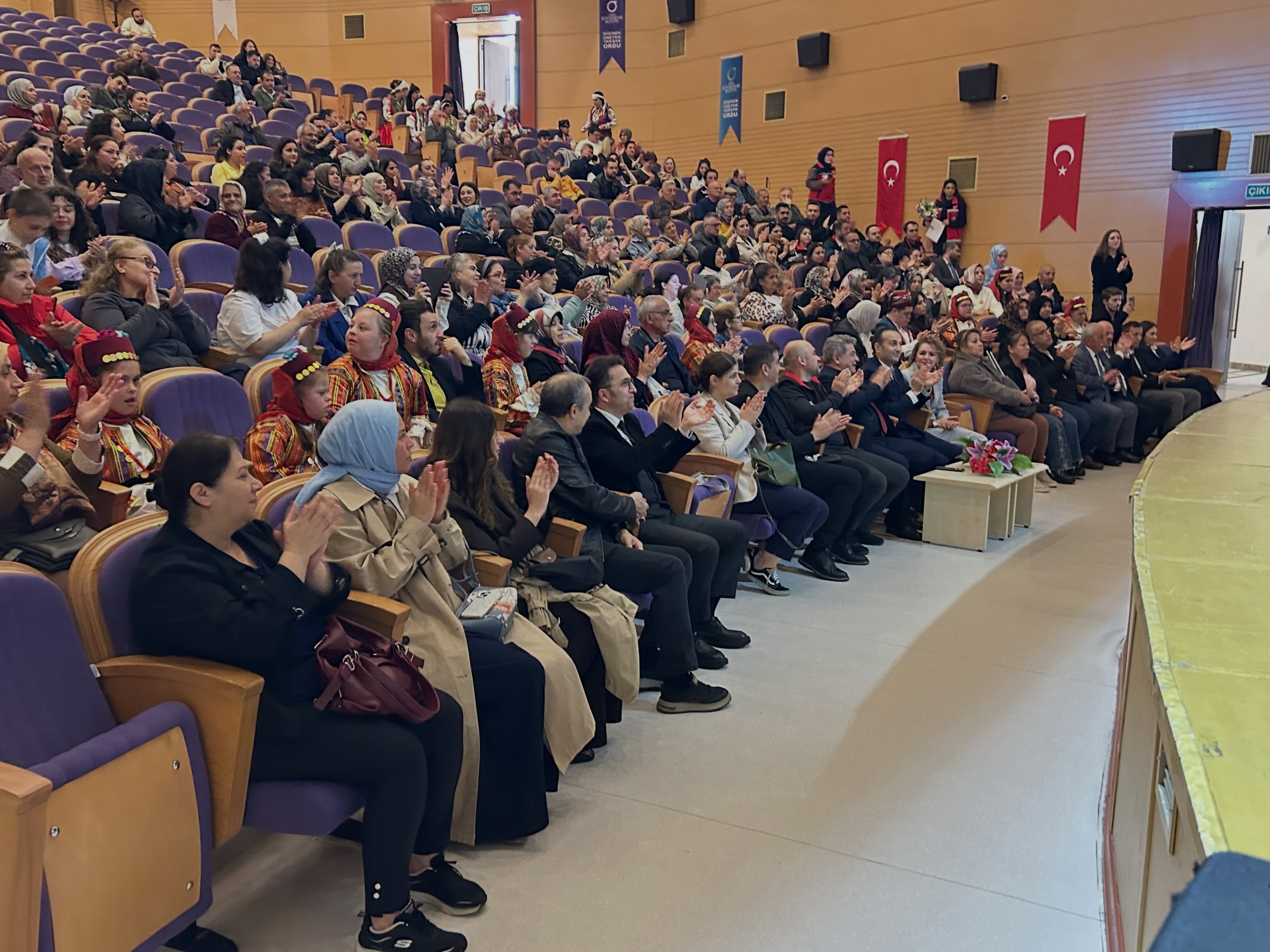 Engelliler Haftası’nda Sanat ve Duygu Dolu Kutlama Farklıyız Ama Biriz