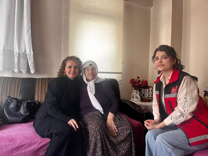 Gönüllerdeki Yeri Hiç Değişmeyenler