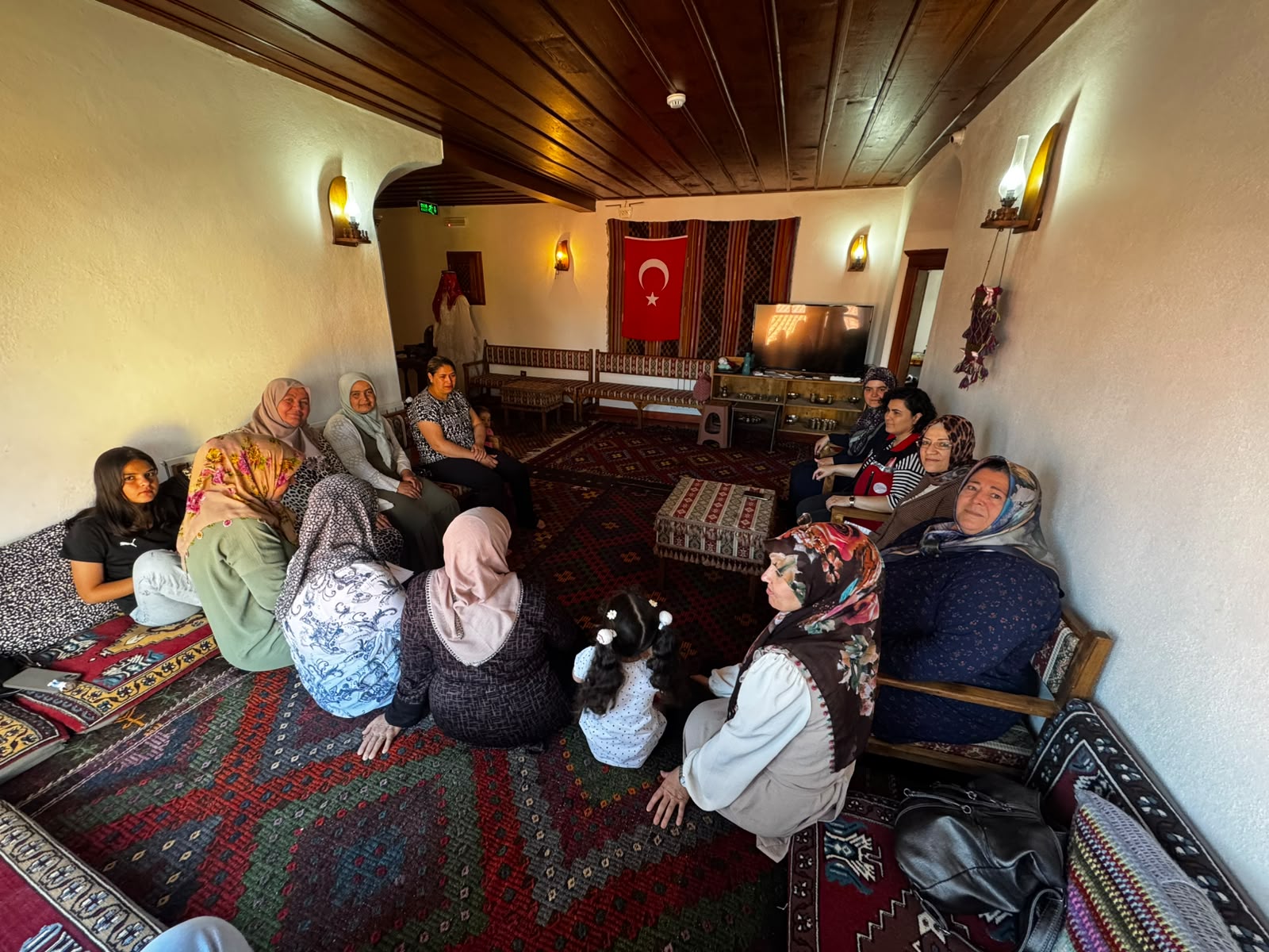 Sandıklı Kadın Kültür Evinde  Sandıklı Sosyal Hizmet Merkezi Eğitim Düzenledi.