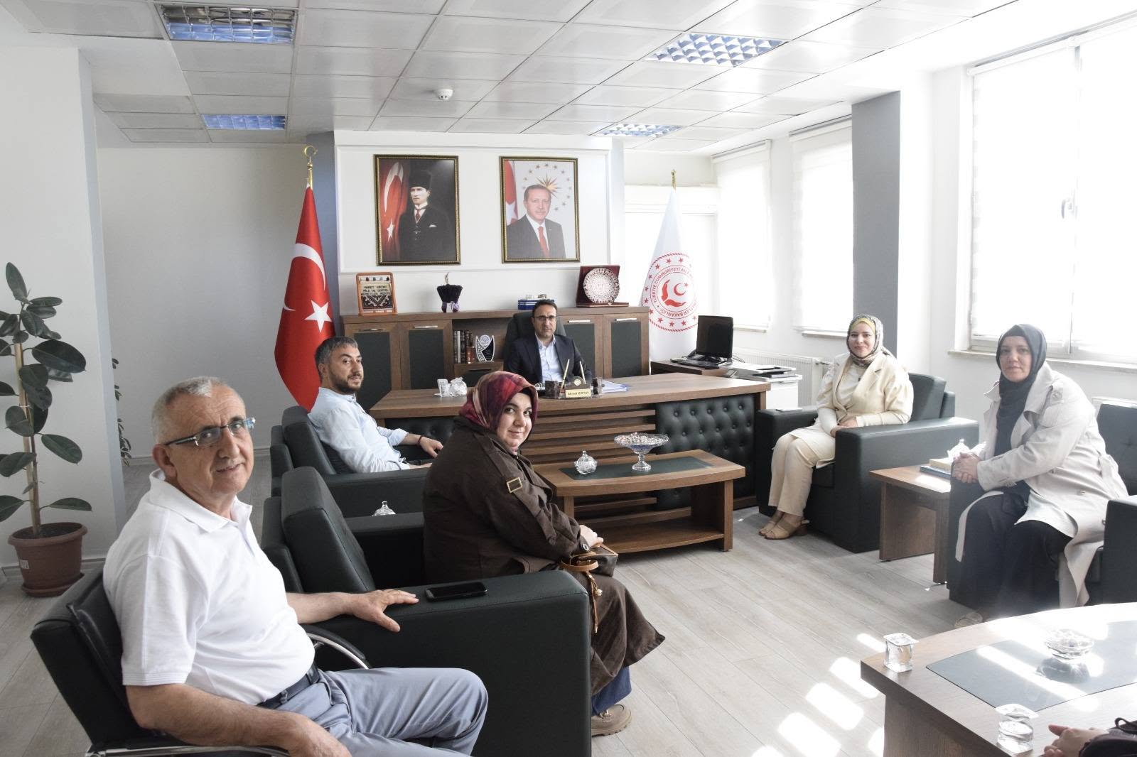 Muş Mehir Platformundan İl Müdürümüze Ziyaret