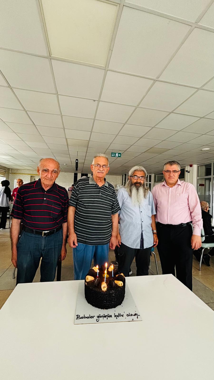 Yalvaç Hasan Emine Büyükkutlu Huzurevimizde, Babalar Günü dolayısıyla özel bir etkinlik gerçekleştirildi.