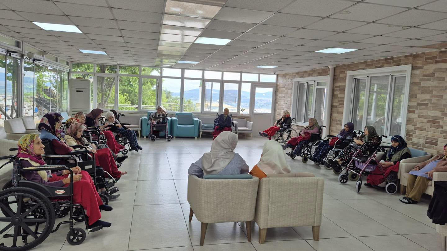 Huzurevi Sakinlerimizle Manevi Destek Programı Gerçekleştirildi