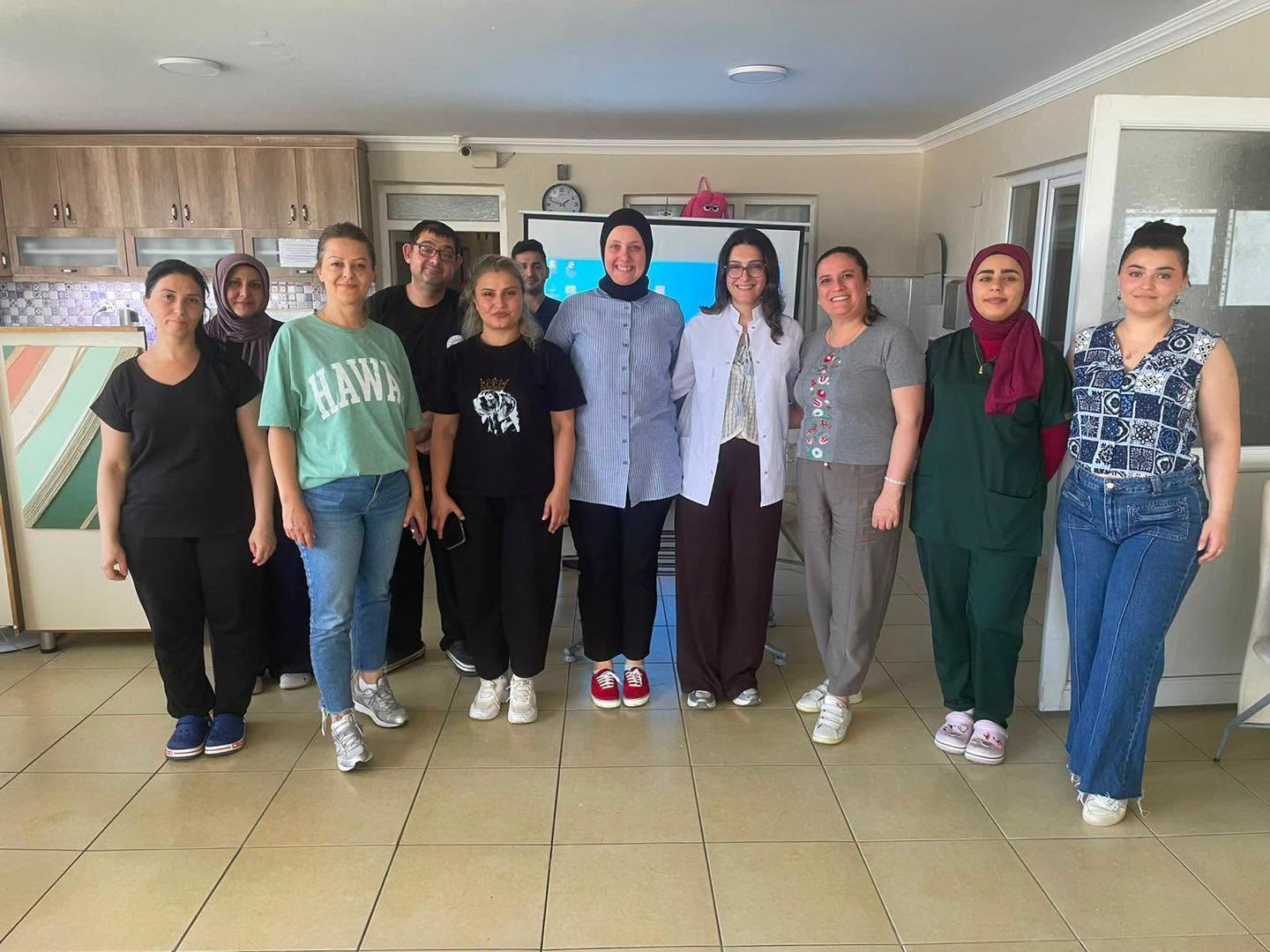 Huzurevi Sakinlerimize ve Personelimize Ağız ve Diş Sağlığı Eğitimi Verildi