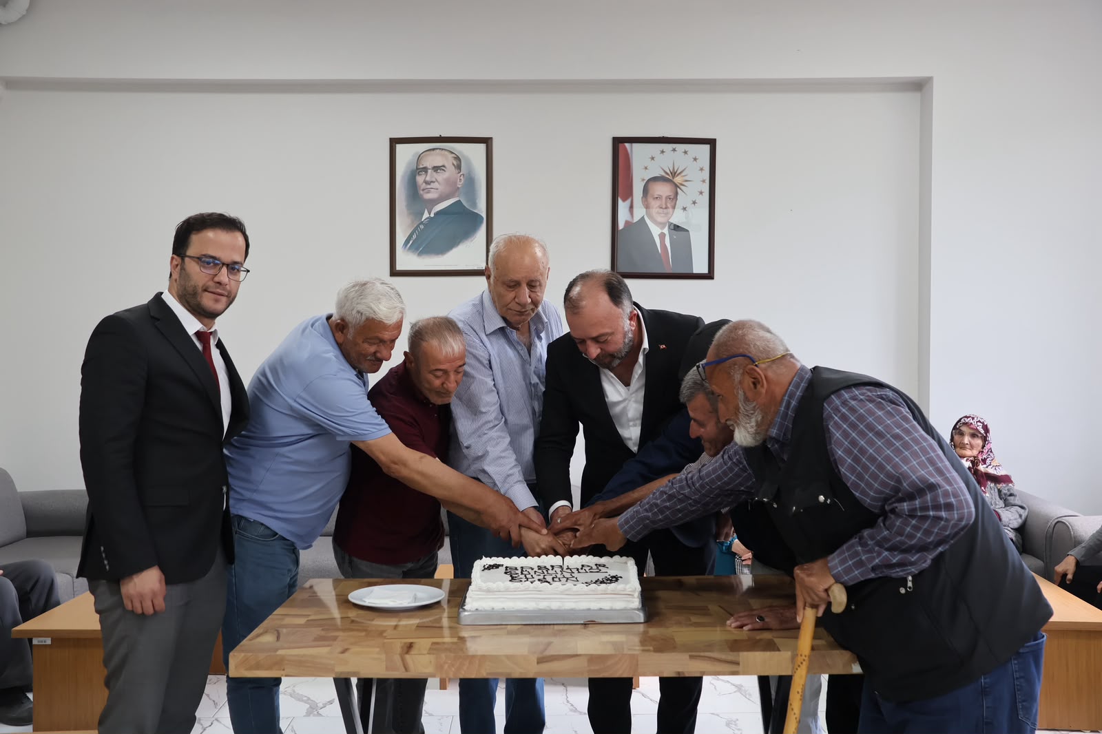 Babalar Gününde Huzurevimize Anlamlı Ziyaret