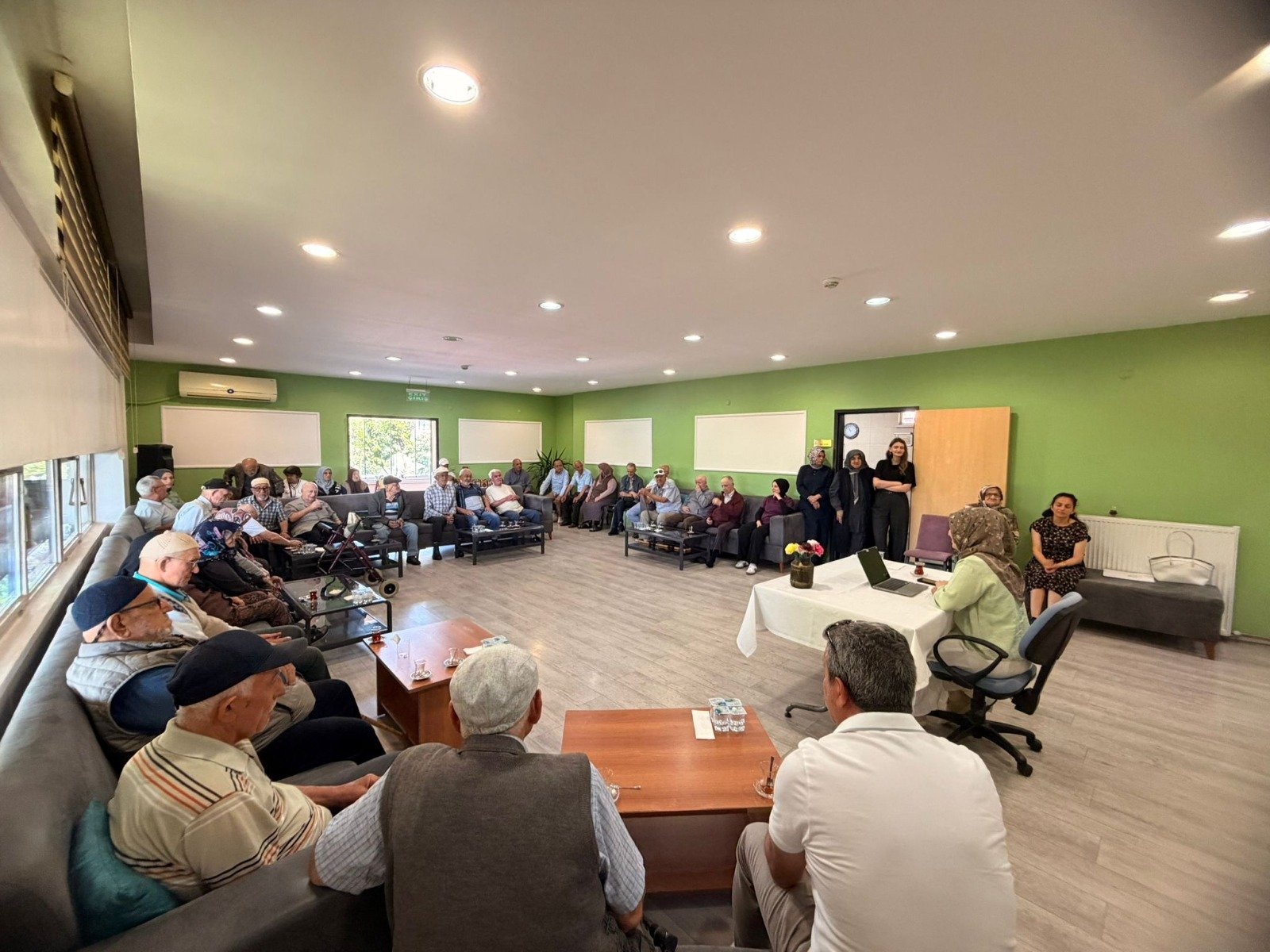Huzur Akademisi Kapsamında “Yaşlılıkta Sağlıklı Beslenme” Söyleşisi Gerçekleştirildi.