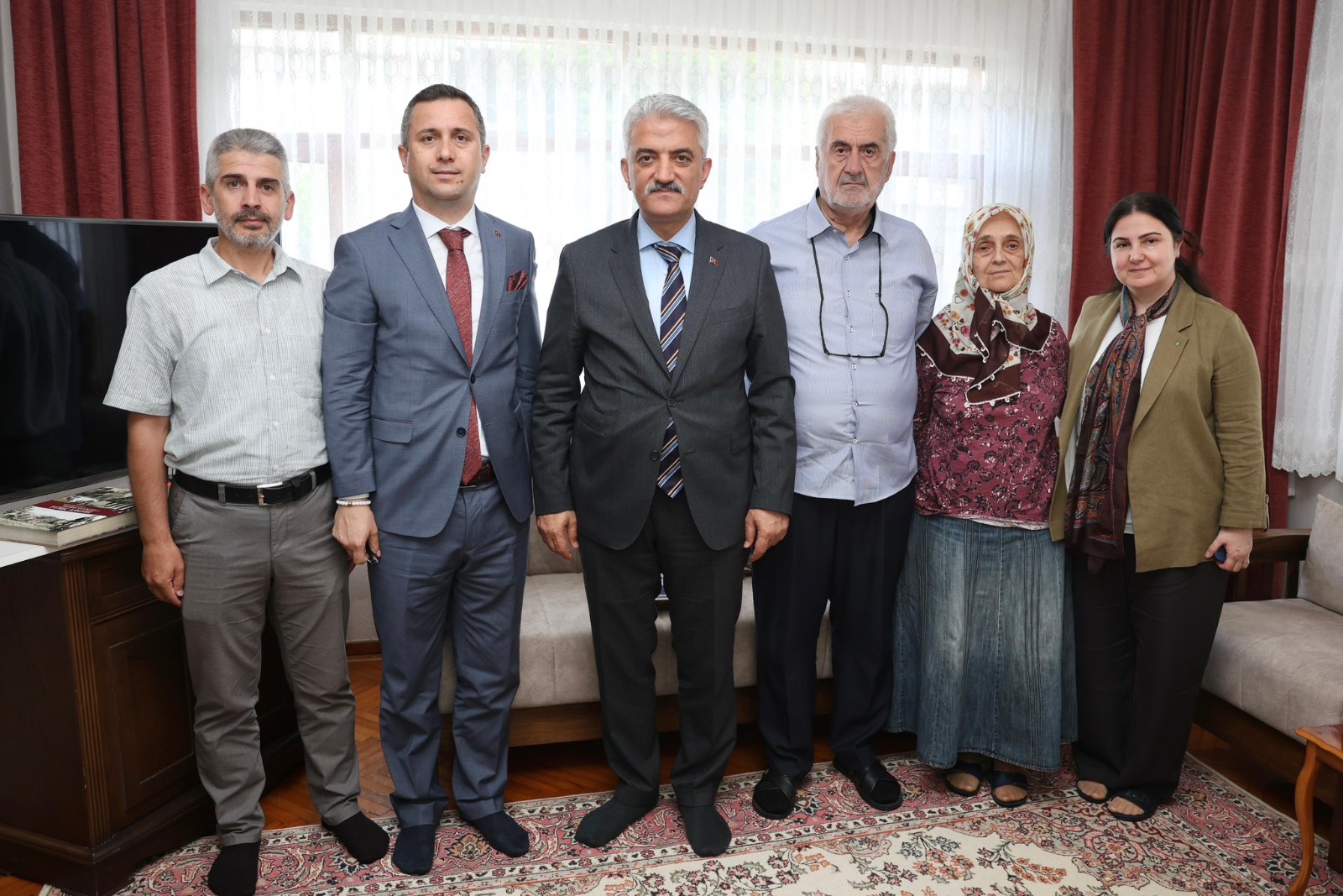 Valimiz Sayın Mehmet Makas Şehit Aileleri ve Gazimizi Ziyaret Etti.