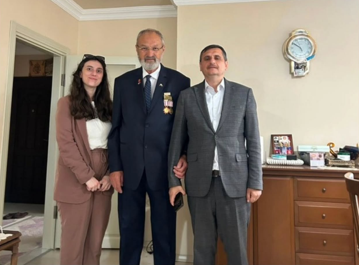 1988 Yılında Cizre’de Gazi Olan Tahsin Bayramoğlu İle Kıbrıs Barış Harekâtı Gazisi Adnan Aydın Ziyaret Edildi.