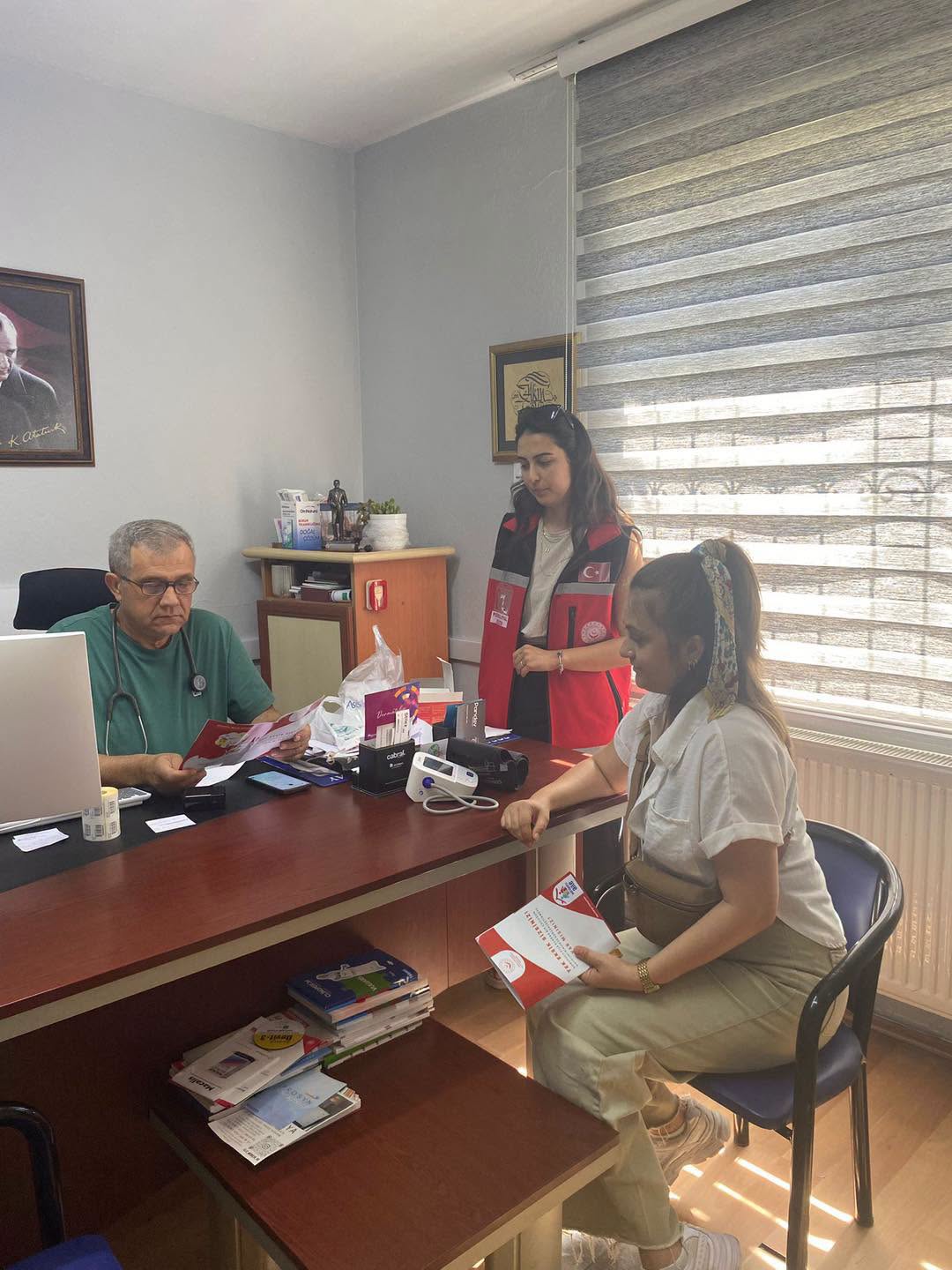 Akhisar’da Koruyucu Aile Hizmet Modelinin Tanıtımına Yönelik Çalışmalar Sürüyor