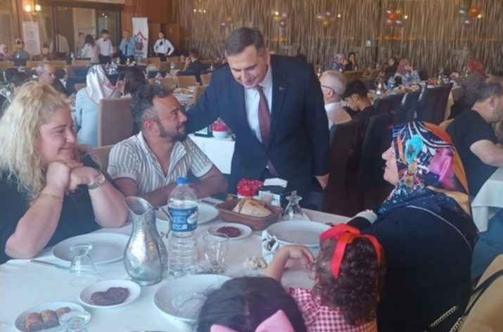 Koruyucu Ailelerimiz Ve Çocuklarımızın Katılımıyla Anlamlı Bir Program Gerçekleştirildi.