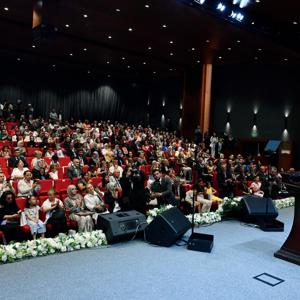 Emine Erdoğan Hanımefendi ve Bakanımız Göktaş "Gönül Elçileri Koruyucu Aile Vizyon Çalıştayı Kapanış Programı"na katıldı - fotoğraf 19