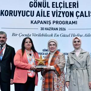 Emine Erdoğan Hanımefendi ve Bakanımız Göktaş "Gönül Elçileri Koruyucu Aile Vizyon Çalıştayı Kapanış Programı"na katıldı - fotoğraf 27