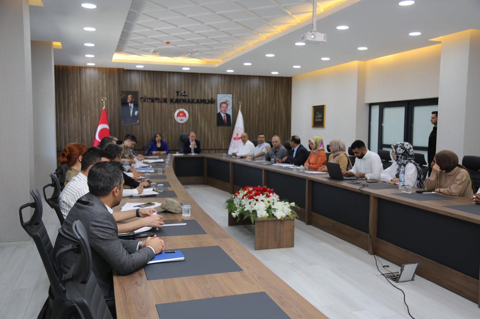 İl Müdürlüğümüze bağlı Siverek Sosyal Hizmet Merkezimiz koordinesinde, ‘Kadın Koordinasyon ve Çocuk Koordinasyon Toplantıları’ gerçekleştirildi.