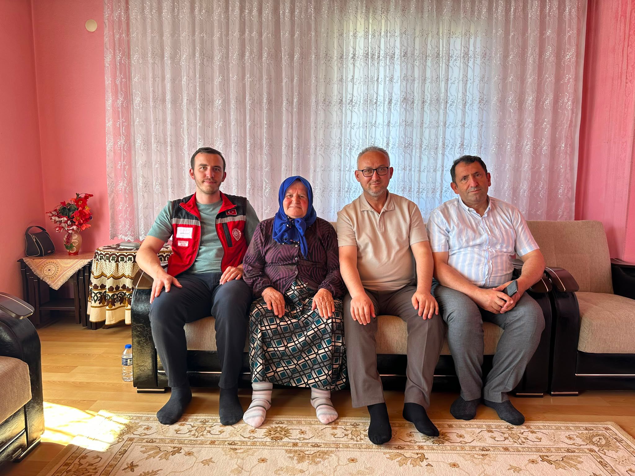 Şehidimiz J. Er Mevlüt TEKİROĞLU’nun Annesi Sene-i Devriyesinde Ziyaret Edildi.