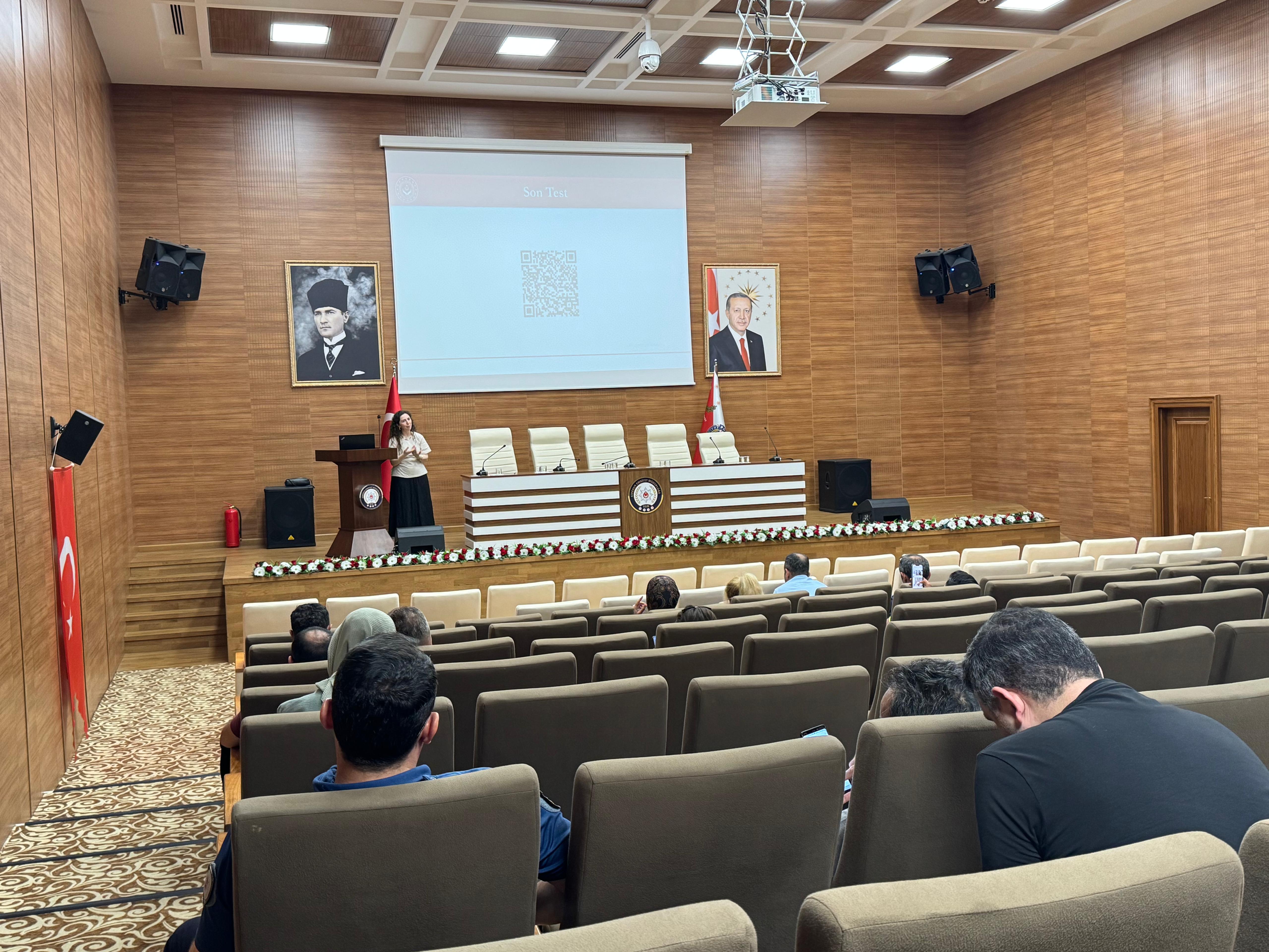 İl Emniyet Müdürlüğü Personeline Kadına Yönelik Şiddetle Mücadele Eğitimi Verildi.