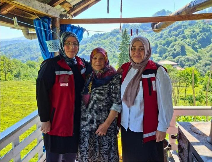 Daha Önce Eşi Vefat Etmiş Ve Yalnız Yaşayan 65 Yaş Üstü Büyüklerimiz Ziyaret Edildi.