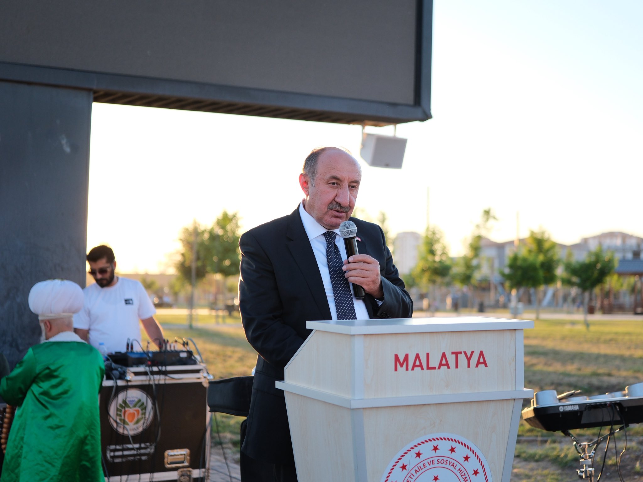 İl Müdürlüğümüzün koordinasyonunda paydaş kurumlarımız ve sivil toplum kuruluşlarımızın destek ve katkılarıyla büyük bir coşku içinde Koruyucu Aile Şenliğini gerçekleştirdik.
