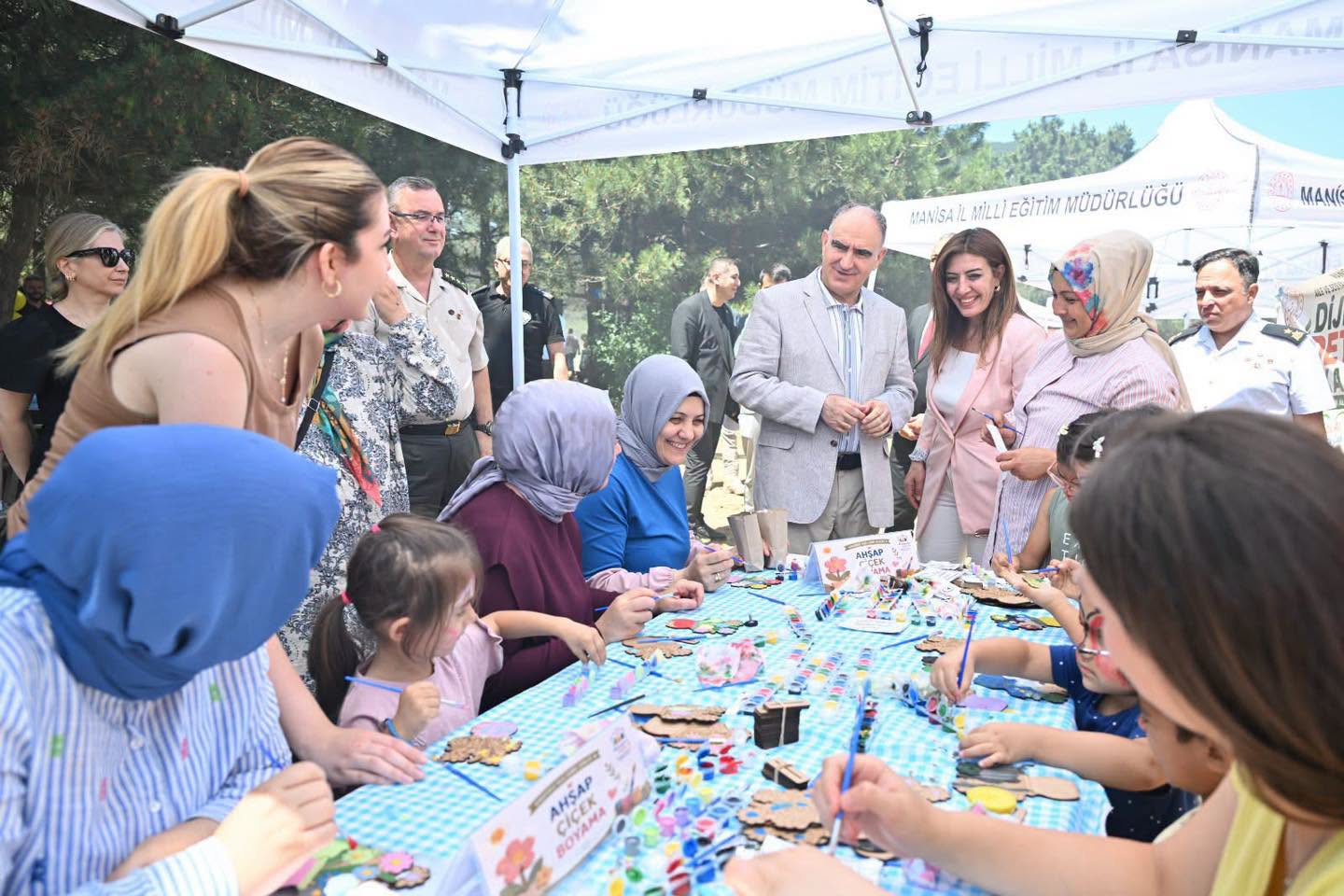 Spil Dağı’nda Koruyucu Aile Günü Buluşması Gerçekleştirildi