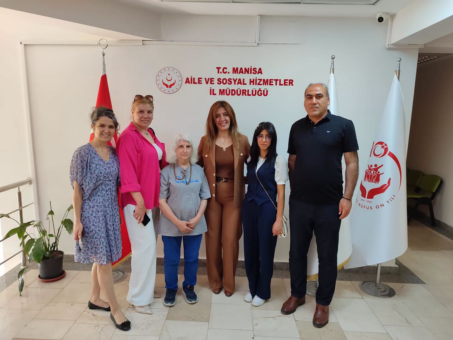 Engelsiz Yaşam Merkezi Sakinleri İl Müdürümüzü Ziyaret Etti