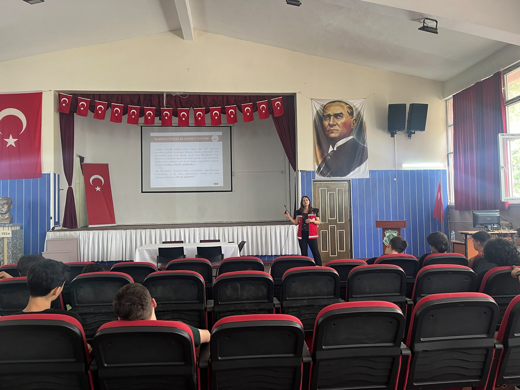 Kadına Yönelik Şiddetle Mücadele Eğitimi Verildi.