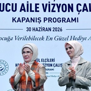 Emine Erdoğan Hanımefendi ve Bakanımız Göktaş "Gönül Elçileri Koruyucu Aile Vizyon Çalıştayı Kapanış Programı"na katıldı - fotoğraf 8