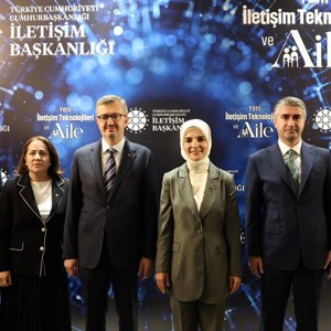 Bakanımız Göktaş, "Yeni İletişim Teknolojileri ve Aile Paneli"nin açılışında konuştu - fotoğraf 6