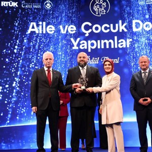 Bakanımız Göktaş, "Dijital Anafor: Ekran Bağımsızlığı Zirvesi"nde konuştu - fotoğraf 5