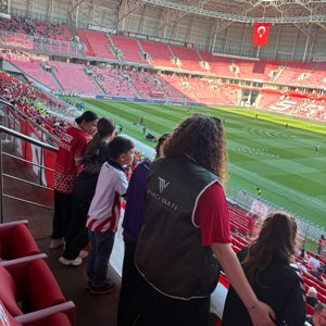 İyilik Var Platformu, Samsun'da Kız Çocuklarımızın Hayallerine Dokundu - fotoğraf 8