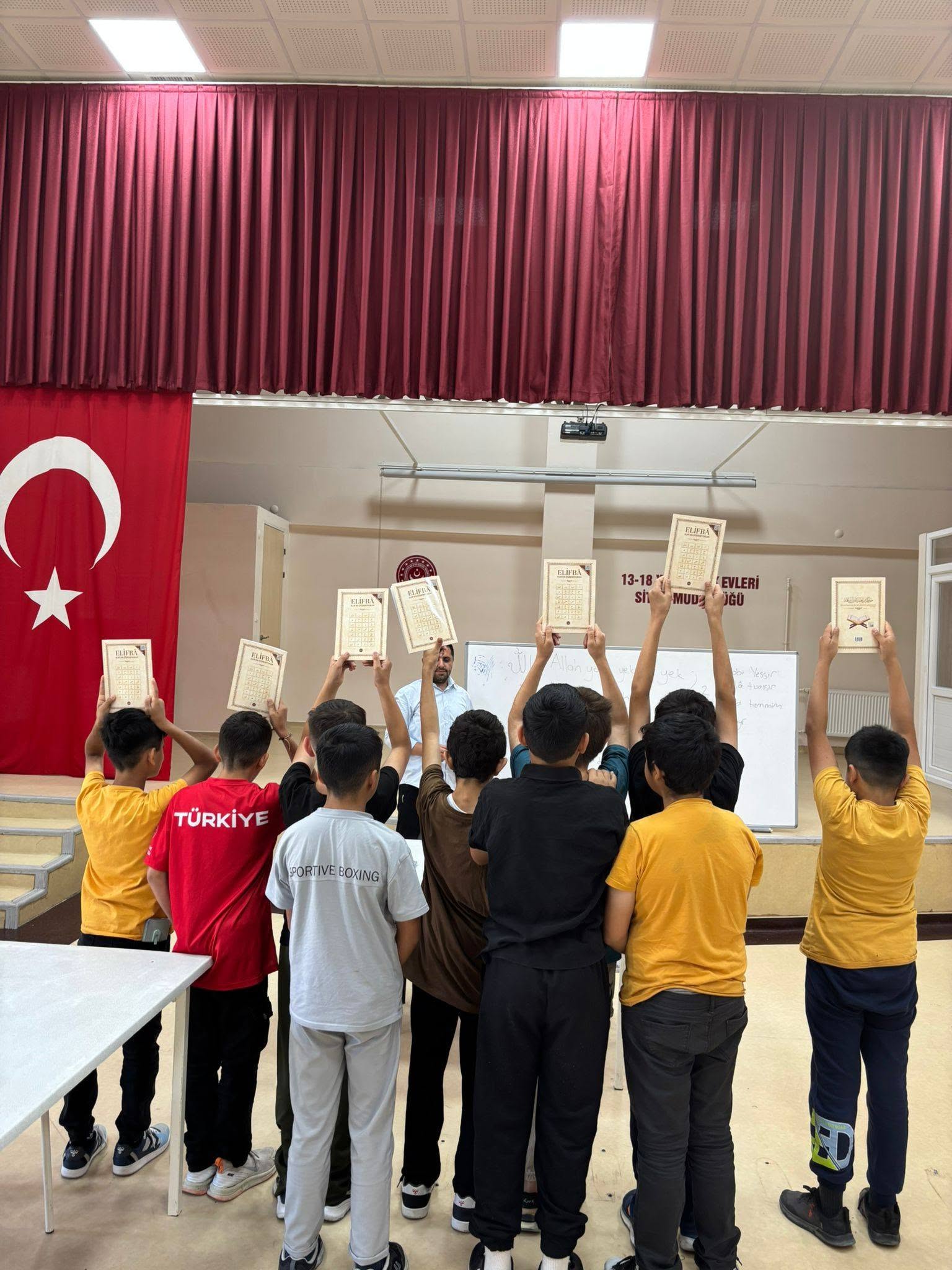 📖🌿 İl Müdürlüğümüze bağlı 13-18 Çocuk Evleri Sitesinde Kur’an Kursu Başladı
