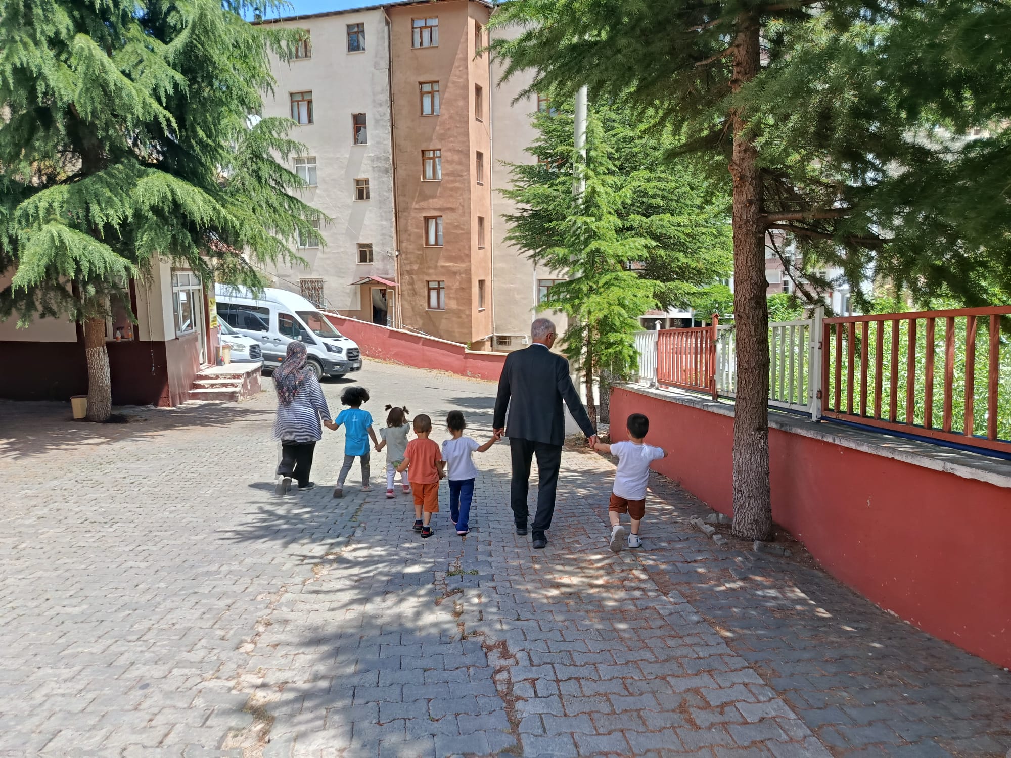 İl Müdürümüzden 80. Yıl Çocuk Evleri Sitesi Müdürlüğümüze Ziyaret