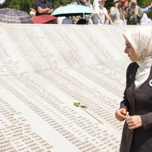 Bakanımız Göktaş, Srebrenitsa Soykırımı'nın 31. yılı törenlerinde Cumhurbaşkanı Erdoğan'ın mesajını okudu - fotoğraf 11