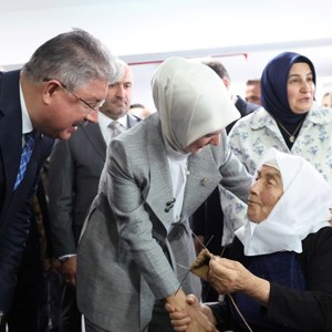 Bakanımız Göktaş, Eskişehir'de Yaşlı Aktif Yaşam Merkezi'nin açılışında konuştu - fotoğraf 3