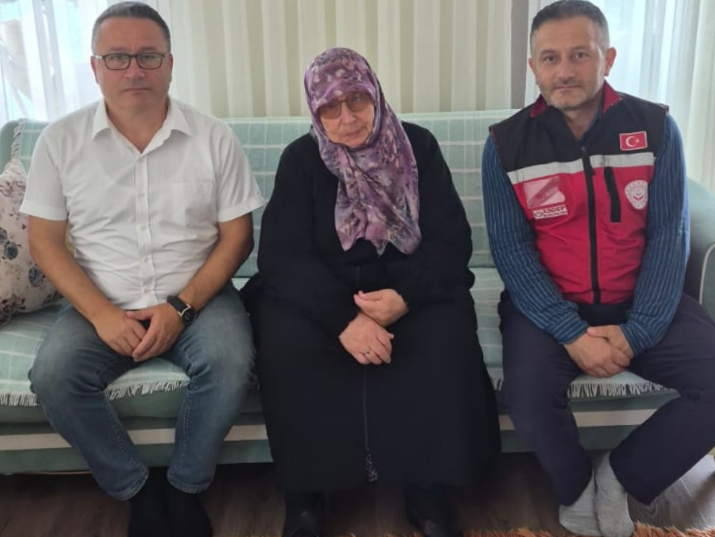 Şehidimiz Coşkun Hacıalioğlu’nun Kıymetli Annesi Saadet Hanım, Hanesinde Ziyaret Edildi.