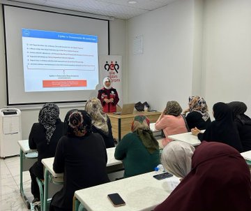 Sorgun Sosyal Hizmet Merkezi Müdürlüğümüz tarafından Sorgun Aile Destek Merkezi kursiyerlerine sosyal hizmet bilgilendirme semineri düzenlendi.