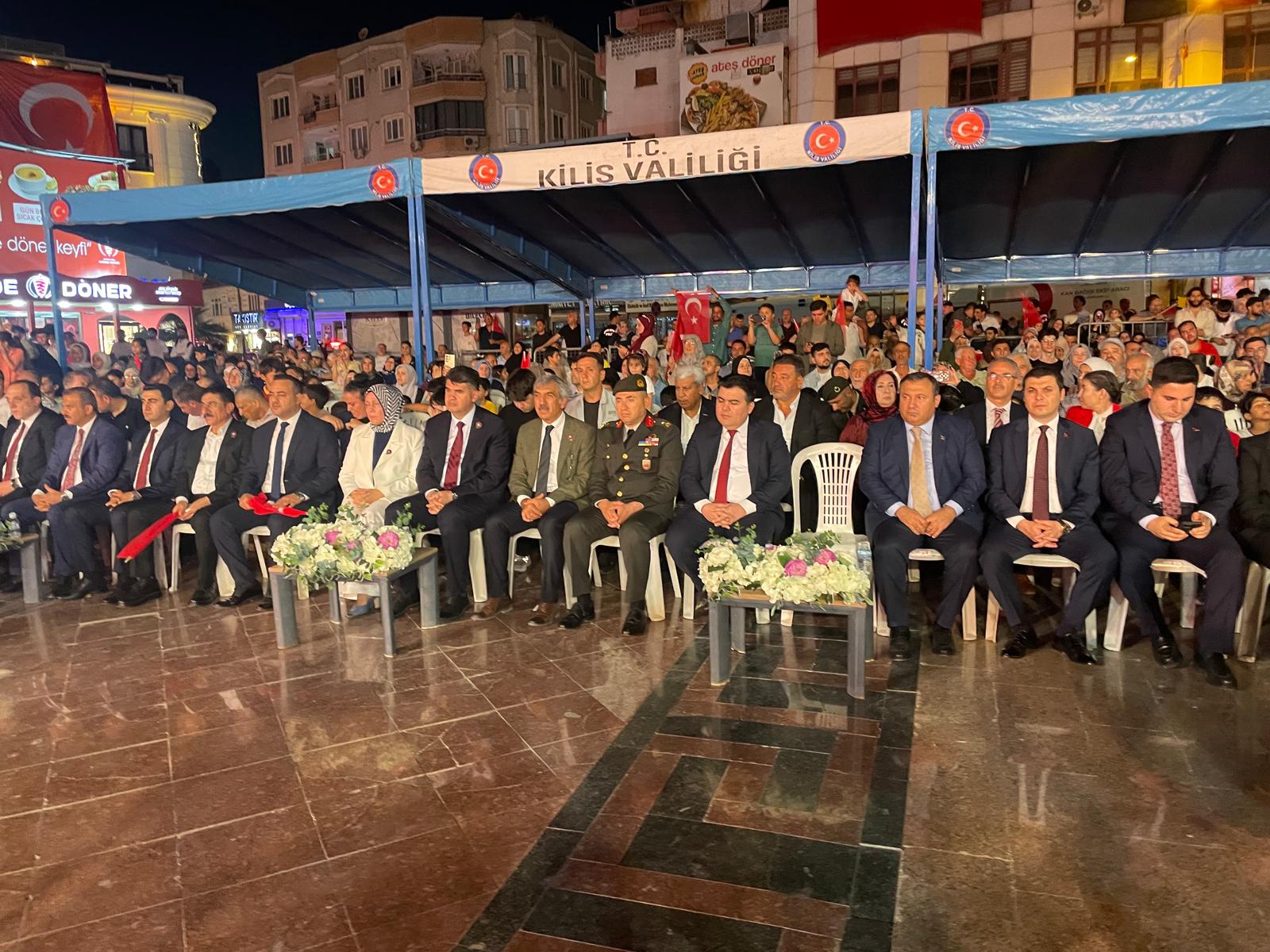 Milli Birlik ve Beraberlik Ruhu Cumhuriyet Meydanı’nda Yeniden Canlandı