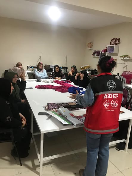 Karaköprü SHM'den Koruyucu Aile Farkındalık Eğitimi