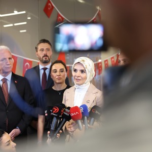 Bakanımız Göktaş, Vakıfbank'ın "İrade Bizim Zafer Bizim Sergisi"ne katıldı - fotoğraf 8