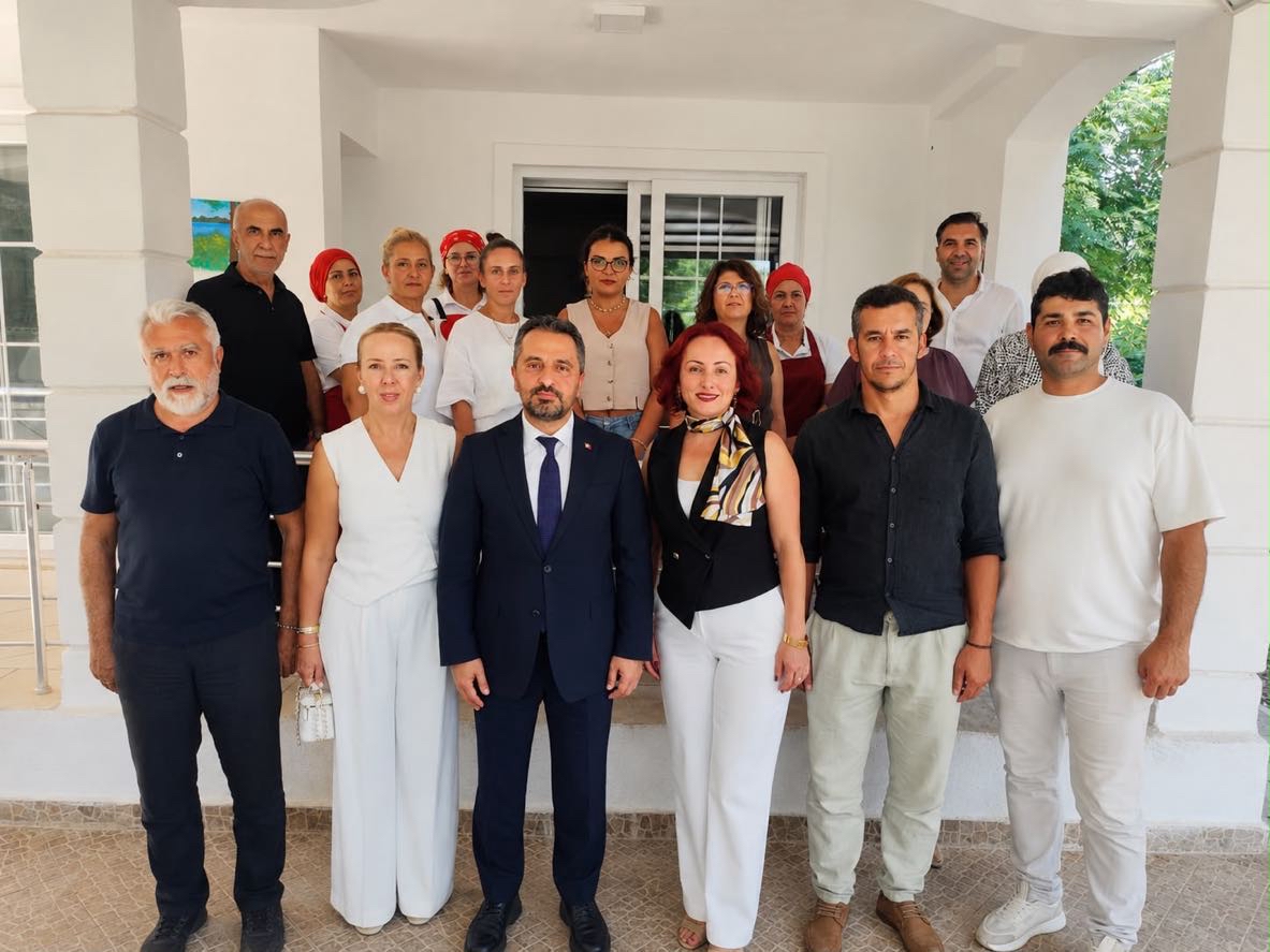 İl Müdürümüz Mahmut SELÇUK, Fethiye Çocuk Evleri Sitesi Müdürlüğünü (ÇES) ziyaret ederek kuruluşta sunulan hizmetleri yerinde inceledi.