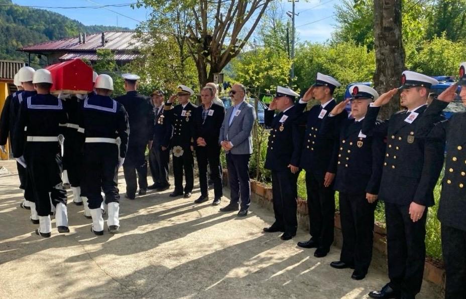 Kıbrıs Gazimiz Arif Güney Son Yolculuğuna Uğurlandı - fotoğraf 2