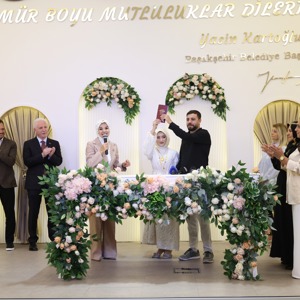 Bakanımız Göktaş, Aile ve Gençlik Fonu'nun 100 bininci çiftinin nikah şahidi oldu - fotoğraf 2